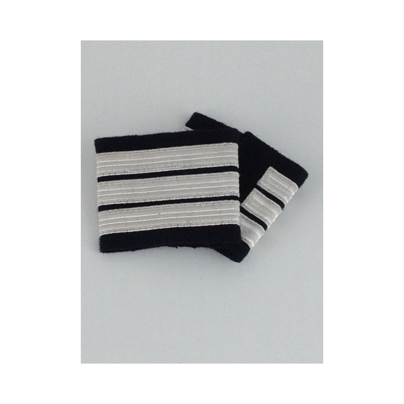 Epaulets CC - Cabin Crew Officer - 3 Silver Stripes - 10 mm